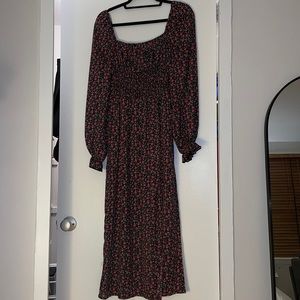 Code x Mode floral ruched bodice long sleeve dress with slit!